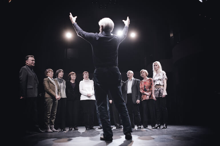8 top tips to be a commanding choir leader