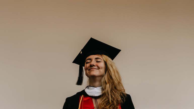 Make Graduation Ceremonies Your Own with the Home Graduation Package