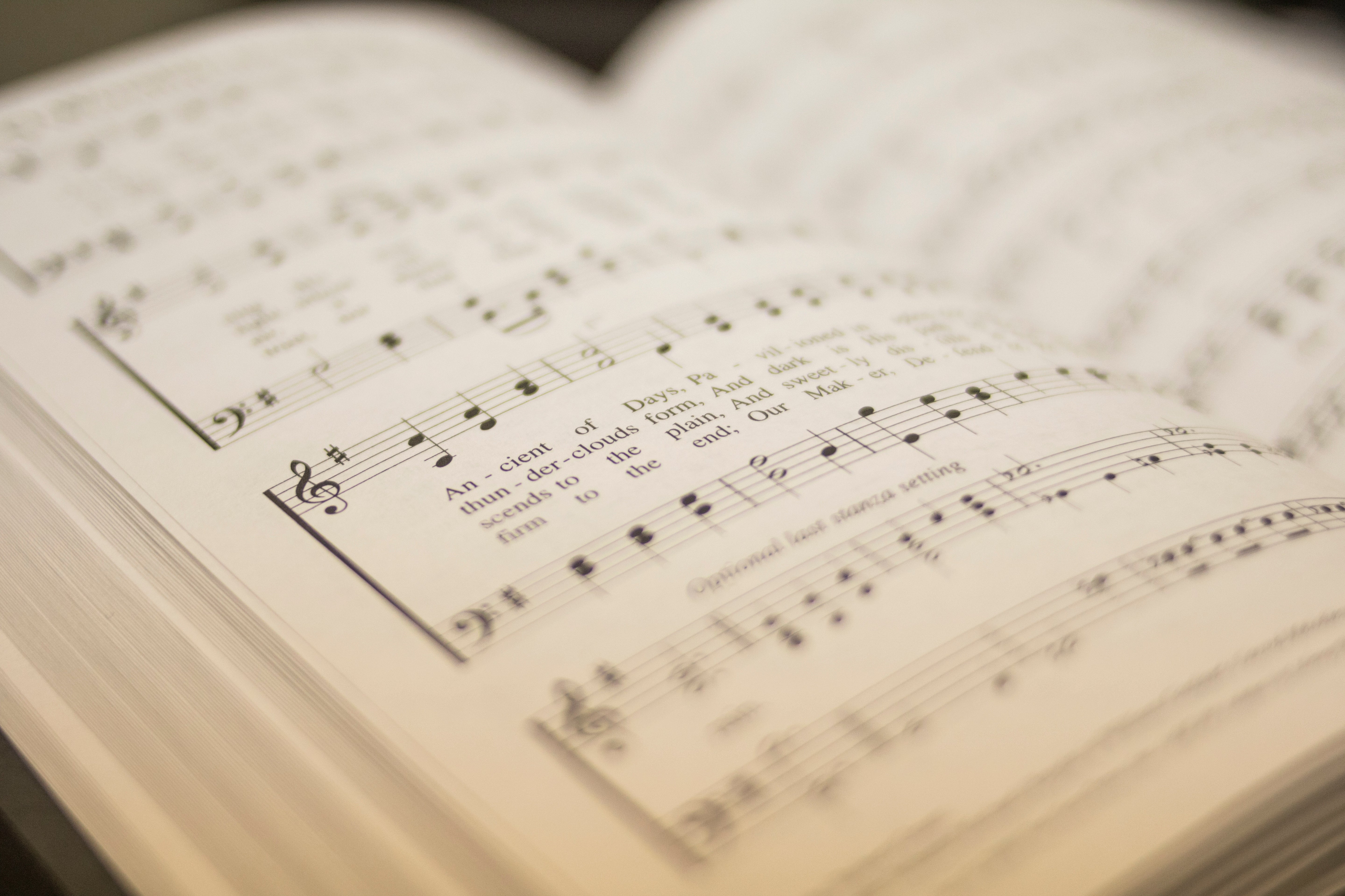 Top 5 Choir Songs To Sing at Easter