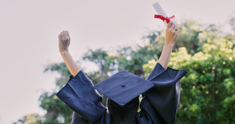 4 Tips on How to Take Care of Your Graduation Attire