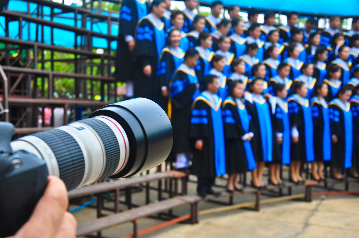 Studio vs Phone Photography: What’s Best for Graduation Memories?