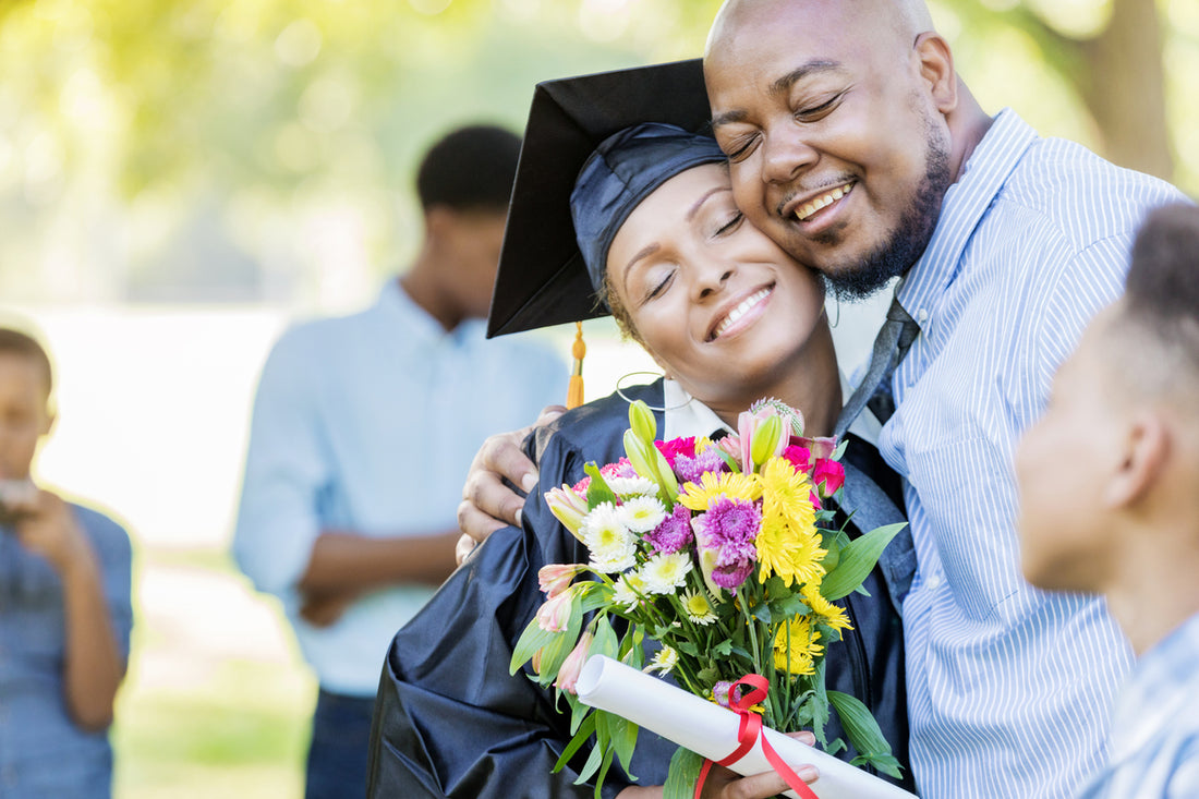 28 Graduation Gift Ideas for Him/Her