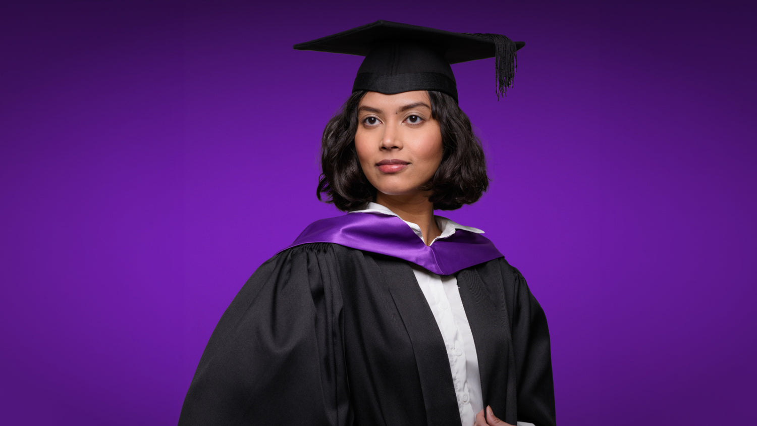evess-group-formed-of-graduation-attire-tailor-de-jure-and-choralia