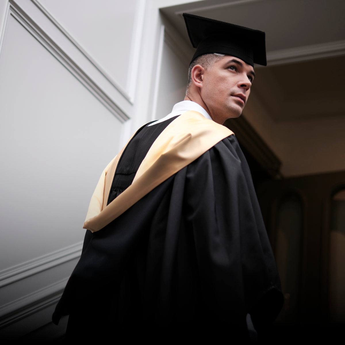 30000 Cap And Gown Pictures  Download Free Images on Unsplash